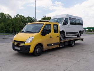 Transport minibusa na lawecie – Legionowo